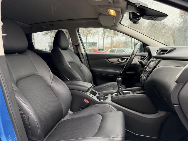 Nissan QASHQAI 1.3 DIG-T Tekna Panoramadak + Trekhaak!