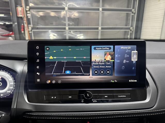 Nissan QASHQAI 1.5 e-Power Tekna / 4500,- Nissan Voorraadvoordeel / Panoramadak / Stoel- en Stuurverwarming / Verwarmde Voorruit / Lederen Bekleding / HUD / Elektrische Kofferbak / Elektrisch Verstelbare Stoel /