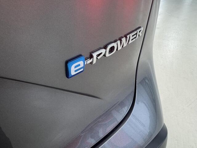 Nissan QASHQAI 1.5 e-Power Tekna / 4500,- Nissan Voorraadvoordeel / Panoramadak / Stoel- en Stuurverwarming / Verwarmde Voorruit / Lederen Bekleding / HUD / Elektrische Kofferbak / Elektrisch Verstelbare Stoel /