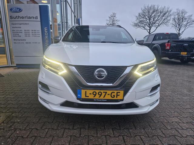 Nissan QASHQAI 1.3 DIG-T Tekna + Full options! | Panoramadak | Trekhaak | All Weather banden | Dode hoek detectie | Camera achter en rondom