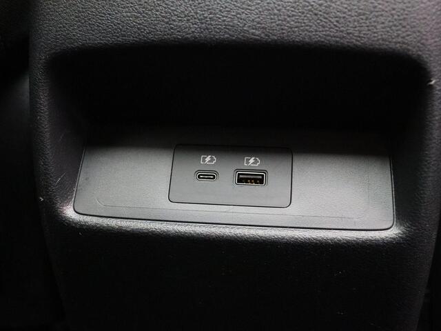 Nissan QASHQAI 1.3 MHEV Xtronic N-Connecta | Panoramadak | Dodehoek detectie | Rondomzicht camera | Climate control | Trekhaak 1800kg trekgewicht | Apple carplay/Andoid auto |