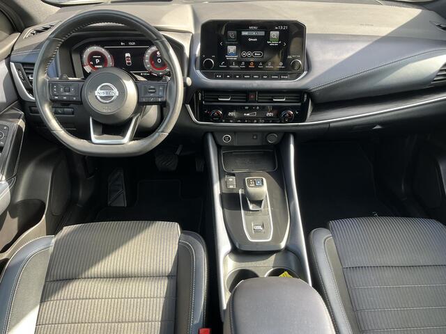 Nissan QASHQAI 1.3 MHEV Xtronic Tekna / Pro Pilot / Panorama Dak / AppleCarplay & AndroidAuto / Head-up Display / 360" Camera / Parkeersensoren Voor + Achter / 19" Lichtmetalen Velgen / Stoel en stuurverw. /
