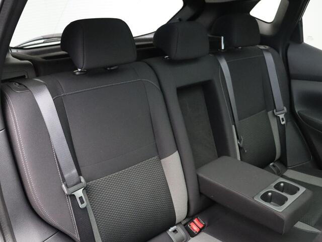 Nissan QASHQAI 1.3 DIG-T N-Connecta | Navigatie | Rondom Camera's | Trekhaak | Slechts 20.808KM! |