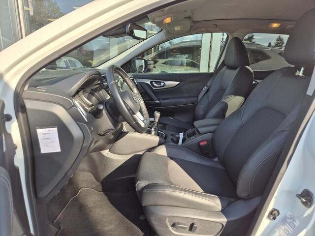 Nissan QASHQAI 1.3 DIG-T Tekna | Navigatie | Panoramadak |