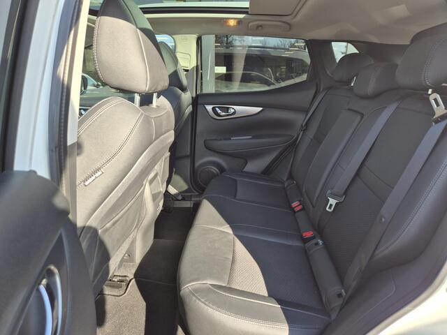 Nissan QASHQAI 1.3 DIG-T Tekna | Navigatie | Panoramadak |