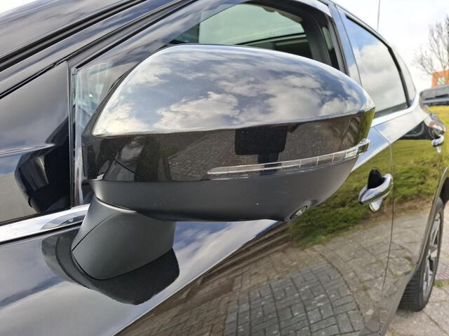 Nissan QASHQAI 1.3 MHEV Premiere Edition 13" Multimedia | Panorama dak | All Seasons | 360 Camera |