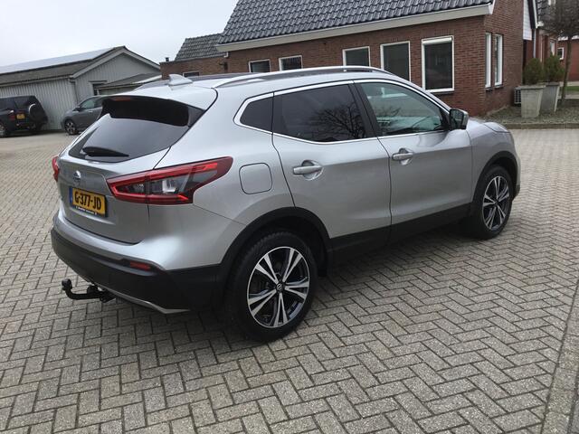 Nissan QASHQAI 1.3 DIG-T N-Connecta + Design Pack