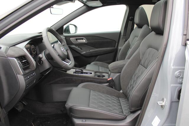 Nissan QASHQAI 1.5 e-Power Tekna Plus ** ¤ 3.500 Voordeel ** Nieuw uit voorraad leverbaar ** / panoramadak / luxe lederen bekleding / lichtmetalen velgen 20" /