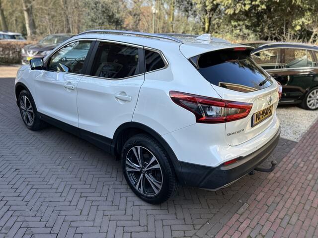 Nissan QASHQAI 1.2 N-Connecta Nw model, Panodak, Navi, Trekhaak, 18" LMV