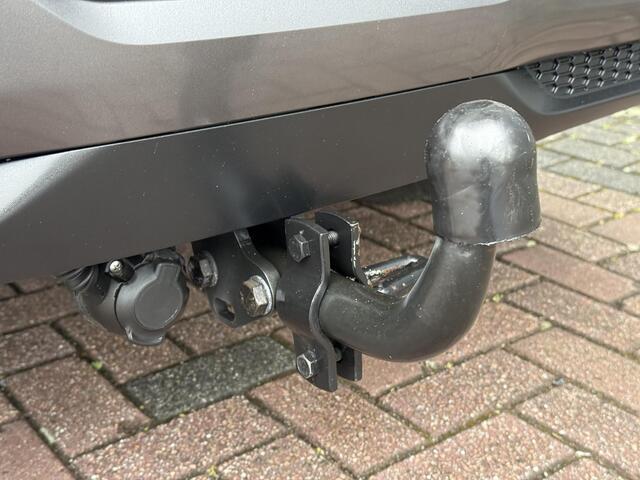 Nissan QASHQAI 1.3 MHEV Xtronic Tekna / Dealer Onderhouden / Trekhaak / 1800KG Trekgewicht / Panorama / 360º Camera / Apple Carplay / Head-Up Display /