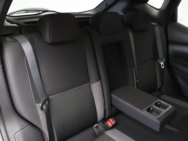 Nissan QASHQAI 158pk DIG-T N-Connecta | Rondomzicht camera | Trekhaak | Stoelverwarming | Climate control | Led-verlichting |