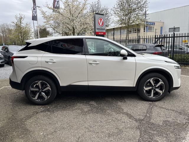 Nissan QASHQAI 1.3 MHEV Xtronic N-Connecta // ADAPT. CRUISE // DODEHOEK // 360 CAMERA+SENSOREN // KEYLESS // LED // NAVI+CARPLAY //