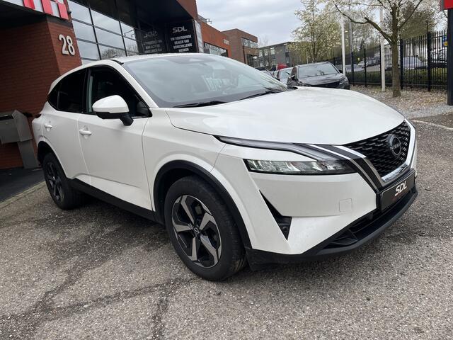 Nissan QASHQAI 1.3 MHEV Xtronic N-Connecta // ADAPT. CRUISE // DODEHOEK // 360 CAMERA+SENSOREN // KEYLESS // LED // NAVI+CARPLAY //