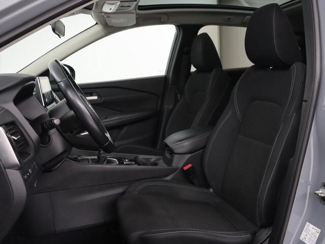 Nissan QASHQAI 1.3 MHEV Acenta | Panoramadak | Adaptive cruise | Carplay | Camera | Keyless | Dodehoek detectie | Parkeerhulp | Climate control | DAB | Getint glas