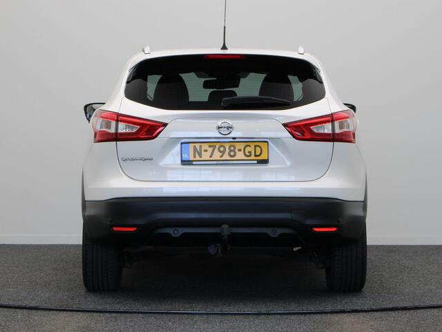 Nissan QASHQAI 1.6 Tekna | Climate control | Panoramadak | Rondomzicht camera | Trekhaak | Stoelverwarming | Half leder | Lichtmetalen velgen |