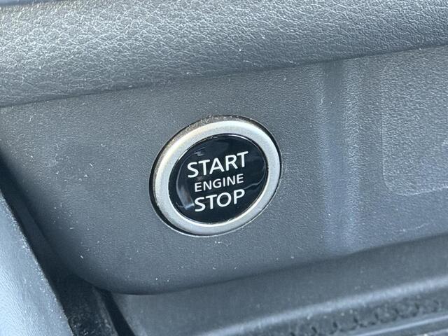 Nissan QASHQAI 1.3 MHEV Premiere Edition