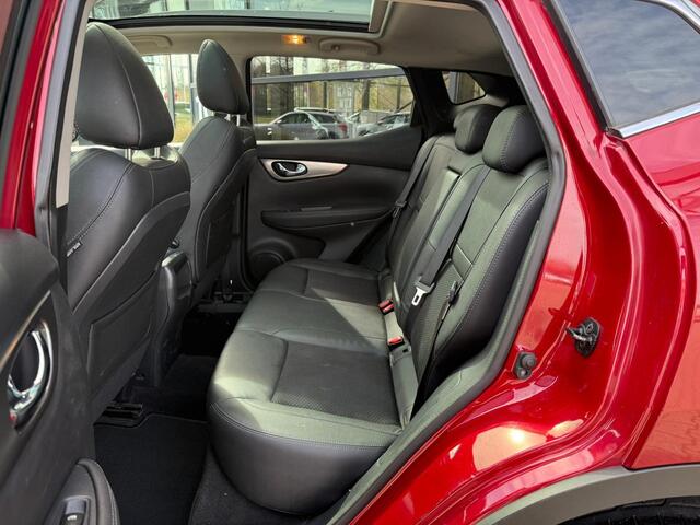Nissan QASHQAI 1.6 Tekna *Trekhaak & Stoelverwarming*