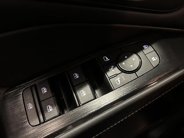 Nissan QASHQAI 1.3 MHEV Xtronic N-Connecta | Navigatie | 360 Camera | Stoelverwarming | Adaptieve cruise control | Head-Up |