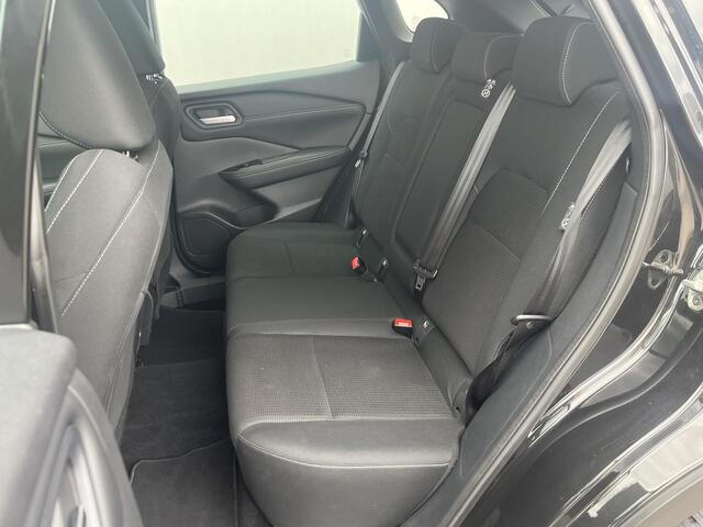 Nissan QASHQAI 1.3 MHEV Acenta / Trekhaak (1400 KG) / 17" Lichtmetalen Velgen / Apple Carplay & Android Auto / Stoelverwarming / Navigatie / 100% dealer onderhouden