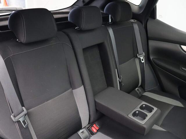 Nissan QASHQAI 115pk N-Connecta | Climate control | Navigatie | DAB-radio | Keyless entry | Panoramadak | Rondomzicht camera |