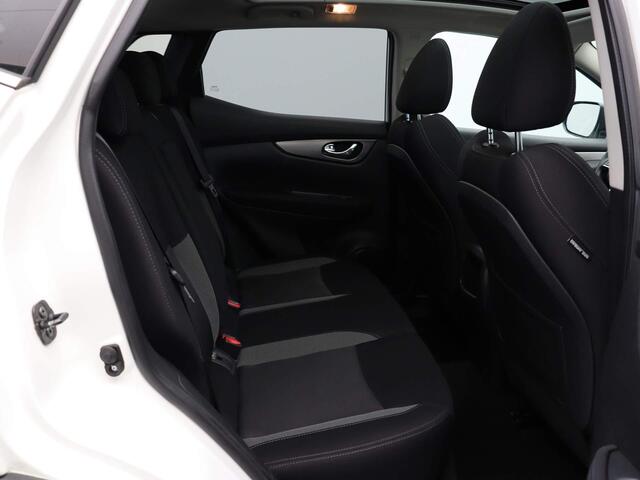 Nissan QASHQAI 115pk N-Connecta | Climate control | Navigatie | DAB-radio | Keyless entry | Panoramadak | Rondomzicht camera |