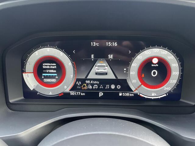 Nissan QASHQAI 1.3 MHEV Xtronic Tekna Plus / Head-Up display / Panoramadak / Trekgewicht 1800 kg / Elektrische achterklep / Stoel met massage functie / Rondomzicht camera / Stuur-, Stoel en Voorruit verwarming / Bose Audio Systeem /