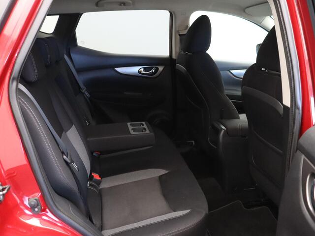 Nissan QASHQAI 1.6 N-Connecta | Cruise control | Climate control | Trekhaak | Lichtmetalen velgen |
