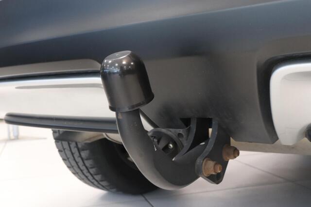 Nissan QASHQAI 1.3 DIG-T N-Connecta | 360° Camera | Panoramadak | Trekhaak | Navigatie | Climate control |