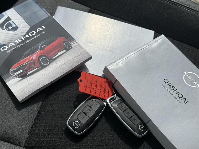 Nissan QASHQAI 1.3 MHEV Xtronic N-Connecta / NL Auto / Eerste Eigenaar / Afneembare Trekhaak 1800 KG / Panoramadak / Google Maps Navigatie / Stoel- en Stuurverwarming / Verwarmde Voorruit / 360 Graden Camera / Climate Control / Adaptive Cruise Control /