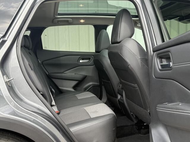 Nissan QASHQAI 1.3 MHEV Xtronic N-Connecta / NL Auto / Eerste Eigenaar / Afneembare Trekhaak 1800 KG / Panoramadak / Google Maps Navigatie / Stoel- en Stuurverwarming / Verwarmde Voorruit / 360 Graden Camera / Climate Control / Adaptive Cruise Control /