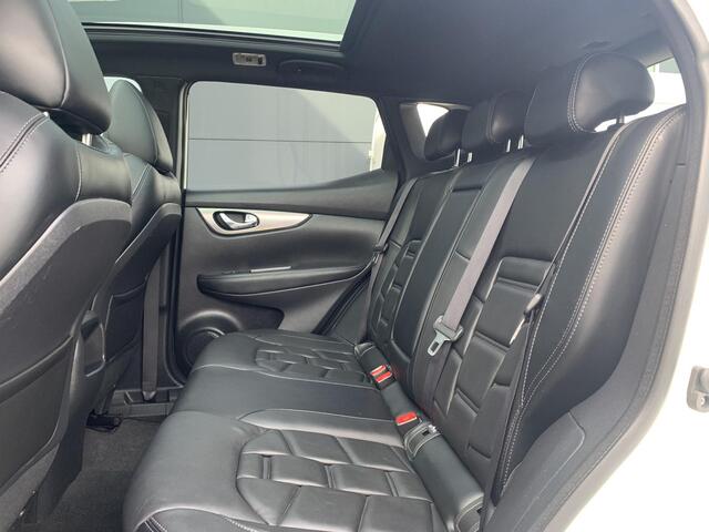 Nissan QASHQAI 1.2 Tekna + | 360° Camera | Trekhaak | Panoramadak | Leder |