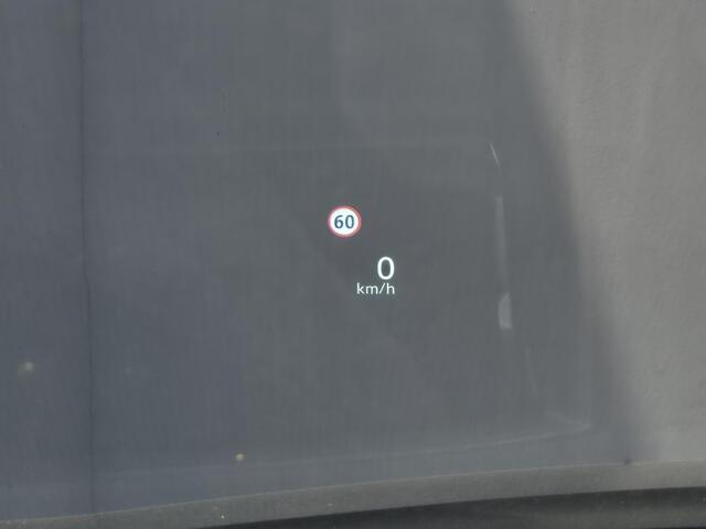 Nissan QASHQAI 1.3 MHEV Xtronic Tekna Plus / Facelift Model / Fabrieksgarantie tot 01-2028 / Dealer onderhouden / All season banden / Panoramadak / Trekgewicht 1800 kg / Head Up Display / Elektrische achterklep / Voorstoel met massage functie / Bose Audio Systeem / Stuu