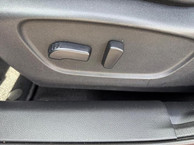 Nissan QASHQAI 1.2 Tekna *Stoelverwarming & Trekhaak*