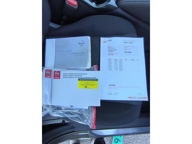 Nissan QASHQAI 1.2 N-Vision 360graden camera, Pano dak, trekhaak, stoel verwarming, all season banden, Dab+ audio, cruise en climate control