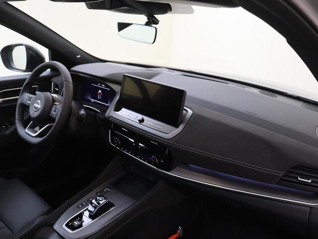 Nissan QASHQAI 1.5 e-Power Tekna Plus Black pack Dakrails, onderste sierlijst en onderrand raamomlijsting zwart gewrapped