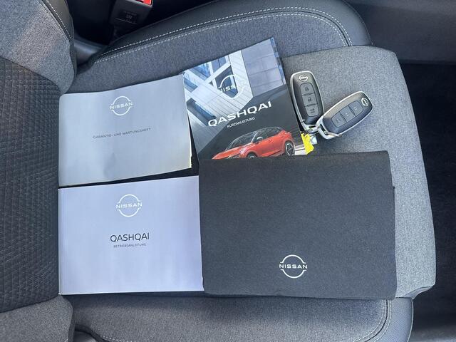 Nissan QASHQAI 1.3 MHEV Xtronic N-Connecta Automaat / Panorama dak / Cold Pack /