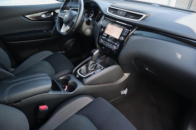 Nissan QASHQAI 1.3 DIG-T Design Edition Automaat Panoramadak Trekhaak Camera Etc. Etc.