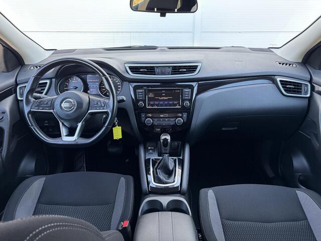 Nissan QASHQAI 1.3 DIG-T N-Connecta / Trekhaak ( 1500 kg ) / Achteruitrijcamera / Cruise control /