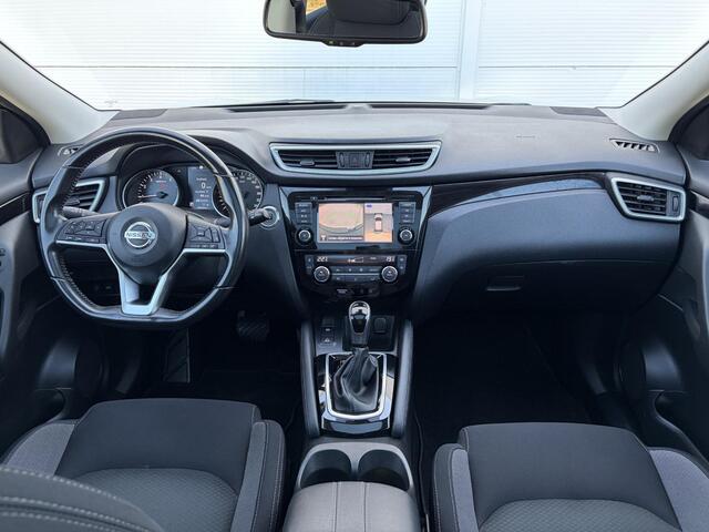 Nissan QASHQAI 1.3 DIG-T N-Connecta / Trekhaak ( 1500 kg ) / Voorstoelen verwarmd / Cruise control /