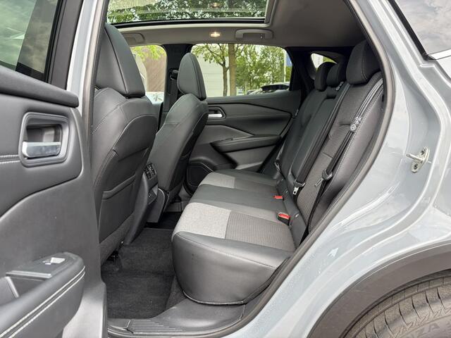 Nissan QASHQAI 1.3 MHEV Xtronic N-Connecta FABRIEKSGARANTIE| STOEL + STUURVERWARMING| VOORRUITVERWARMING| ELEKTRISCHE ACHTERKLEP| HEAD-UP DISPLAY| PANORAMADAK| ADAPTIVE CRUISE CONTROL| DODE HOEK SENSOR| 360 CAMERA|