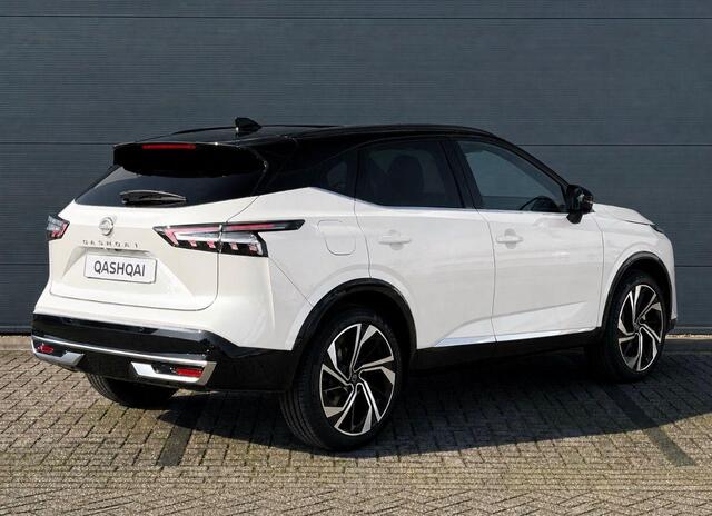 Nissan QASHQAI 1.3 MHEV Xtronic Tekna Plus 158PK | Rijklaarprijs! | Head-Up Display | BOSE Audio | Panoramadak | Stoel,- Stuur en Voorruitverwarming | 20'' Inch Velgen | Apple CarPlay & Android Auto | Nieuw uit voorraad leverbaar!