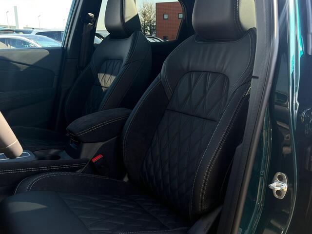 Nissan QASHQAI 1.3 MHEV Xtronic Tekna Plus 158PK | Rijklaarprijs! | Head-Up Display | BOSE Audio | Panoramadak | Stoel,- Stuur en Voorruitverwarming | 20'' Inch Velgen | Apple CarPlay & Android Auto | Nieuw uit voorraad leverbaar!