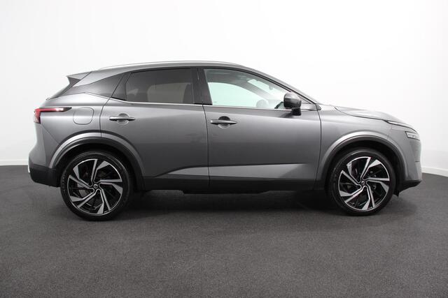 Nissan QASHQAI 1.3 MHEV DIG-T 158pk Xtronic Tekna+ Navigatie Apple Carplay/Android Auto Parkeersensoren 360 camera Adaptive cruise control Elektrisch panoramadak achterklep en bestuurderstoel Stoel-en stuurverwarming