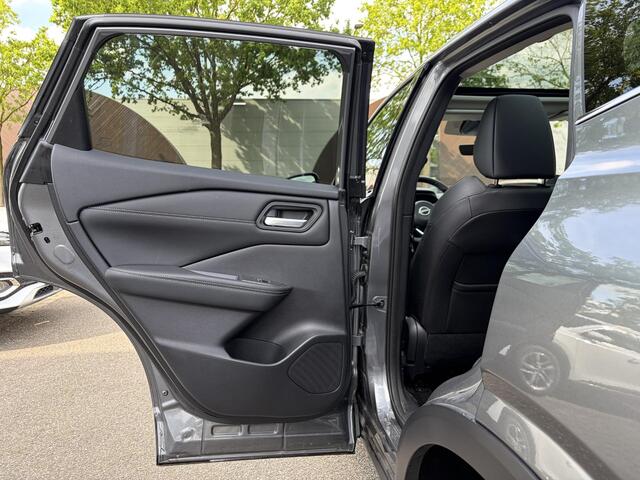 Nissan QASHQAI 1.3 MHEV Xtronic N-Connecta FABRIEKSGARANTIE| STOEL + STUURVERWARMING| VOORRUITVERWARMING| ELEKTRISCHE ACHTERKLEP| HEAD-UP DISPLAY| PANORAMADAK| ADAPTIVE CRUISE CONTROL| DODE HOEK SENSOR| 360 CAMERA|