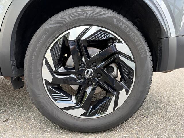 Nissan QASHQAI 1.3 MHEV Xtronic N-Connecta FABRIEKSGARANTIE| STOEL + STUURVERWARMING| VOORRUITVERWARMING| ELEKTRISCHE ACHTERKLEP| HEAD-UP DISPLAY| PANORAMADAK| ADAPTIVE CRUISE CONTROL| DODE HOEK SENSOR| 360 CAMERA|