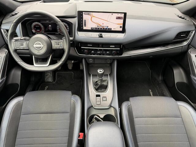 Nissan QASHQAI 1.3 MHEV Tekna / Trekhaak / Panoramadak / HUD / Elektr Bestuurders Stoel / Elektr. Achterklep / Stoelverwarming / Apple Carplay Android Auto