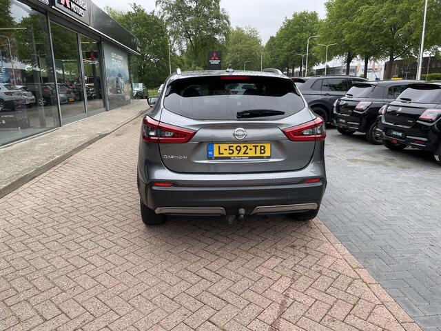 Nissan QASHQAI 1.3 DIG-T N-Connecta | Trekhaak | Verwarmbare voorruit en Voorstoelen | Panoramadak |