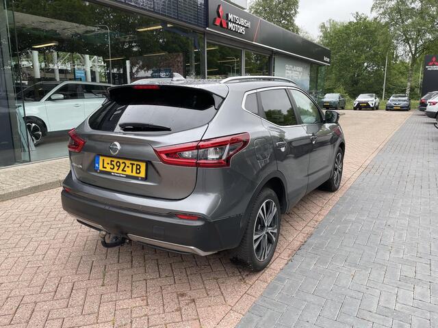Nissan QASHQAI 1.3 DIG-T N-Connecta | Trekhaak | Verwarmbare voorruit en Voorstoelen | Panoramadak |