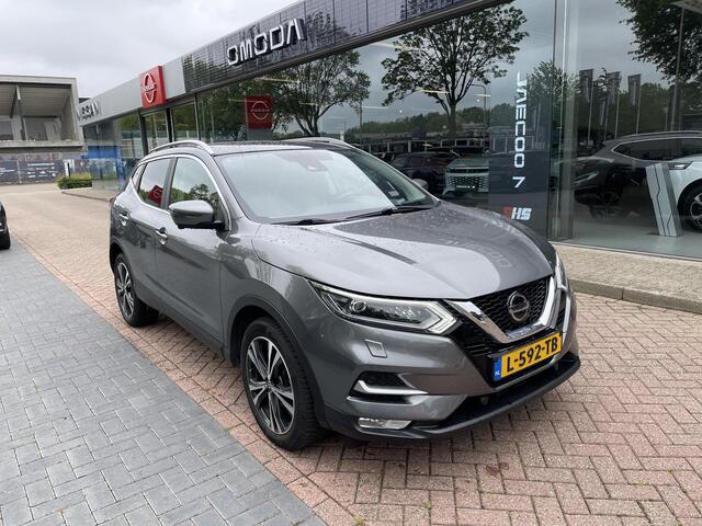 Nissan QASHQAI 1.3 DIG-T N-Connecta | Trekhaak | Verwarmbare voorruit en Voorstoelen | Panoramadak |