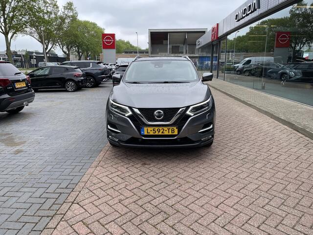 Nissan QASHQAI 1.3 DIG-T N-Connecta | Trekhaak | Verwarmbare voorruit en Voorstoelen | Panoramadak |